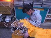 縮圖：全邊唯一選擇花燈裱布的孩子