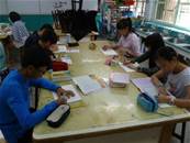 縮圖：11/26有八個孩子未帶材料用具,故在美勞課完成今日回家作業