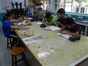縮圖：11/26有五個孩子未帶材料用具,故在美勞課完成今日回家作業