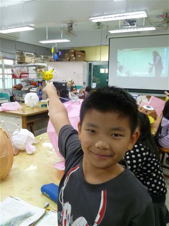 放大圖：12/9恭喜花燈交件完成!
