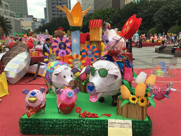放大圖：第一名(有使用回收素材會加分)