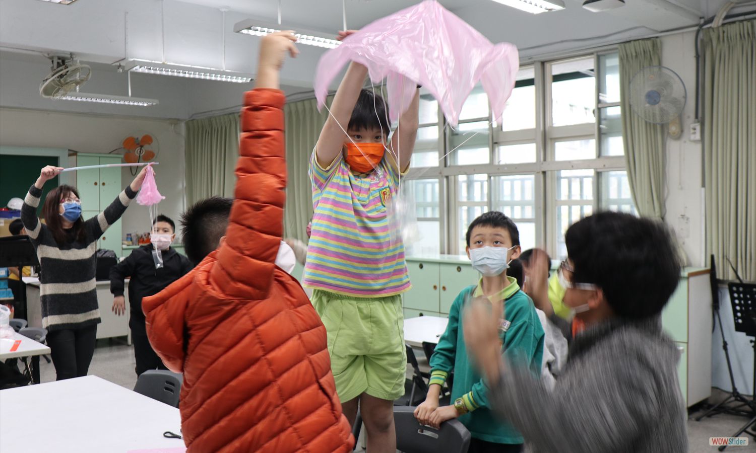 parachute (18)